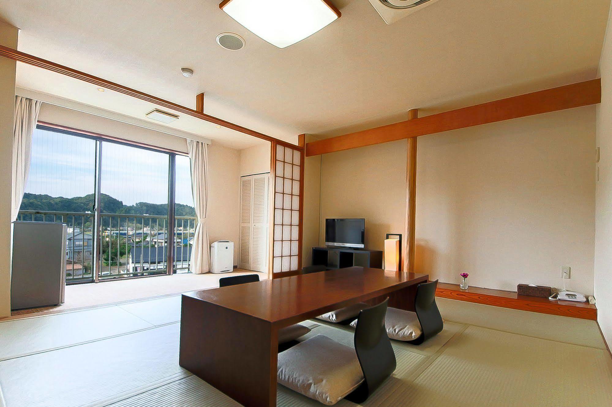 Sayan Terrace Hotel & Resort Onjuku Buitenkant foto