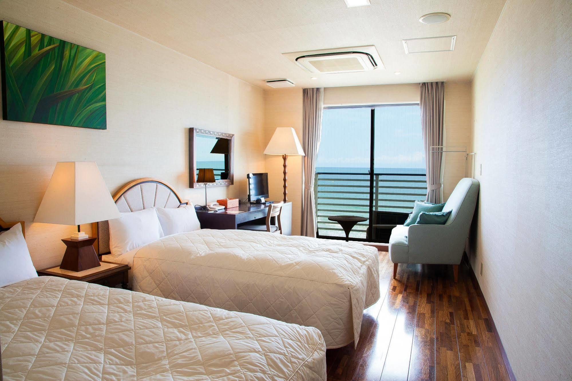 Sayan Terrace Hotel & Resort Onjuku Buitenkant foto