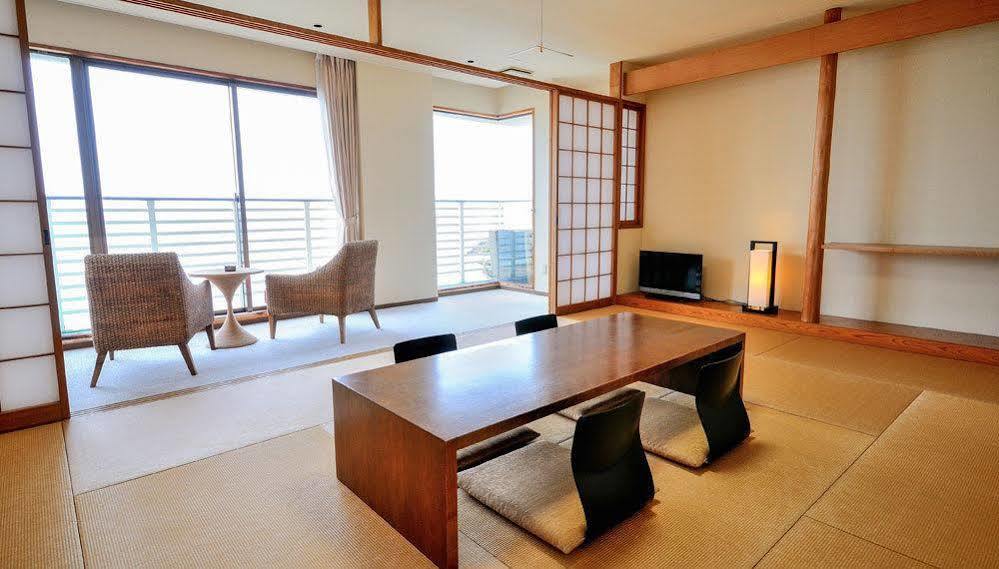 Sayan Terrace Hotel & Resort Onjuku Buitenkant foto